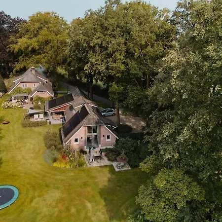 Sfeervolle Woning In Boerderijstijl Vakantiehuis *